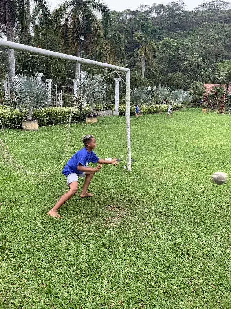 Atividade da ONG Recomeçando em Rocha Miranda