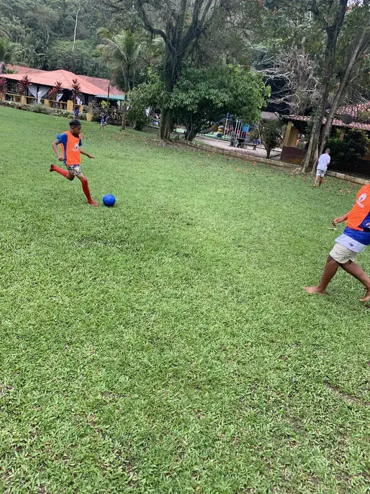 Actividad de la ONG Recomeçando en Rocha Miranda