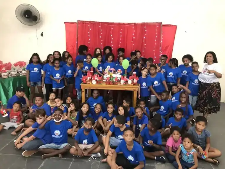 Actividad de la ONG Recomeçando en Rocha Miranda